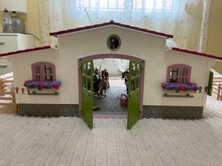 Granja de caballos de juguete