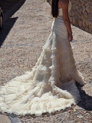 Vestido de Novia Beige/Blanco con Volantes