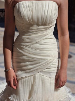 Vestido de Novia Beige/Blanco con Volantes
