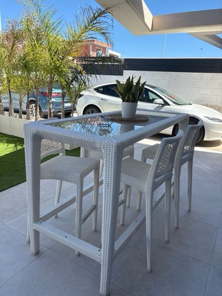 Mesa Alta y 4 Taburetes Exterior Varaschin