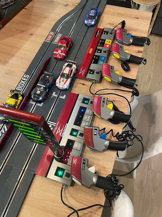 Scalextric Pit Box Digital 6 Coches