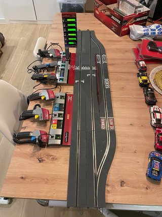 Scalextric Pit Box Digital 6 Coches