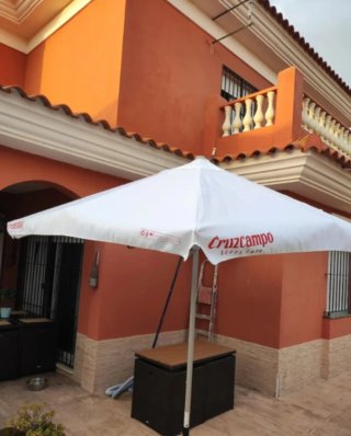 Sombrilla Cruzcampo Blanca