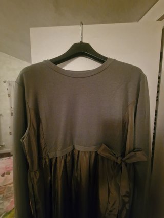 Vestito lungo verde con fiocco