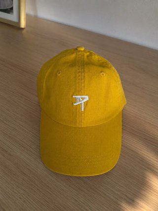 Gorra Antonio Benito x Zara Amarilla