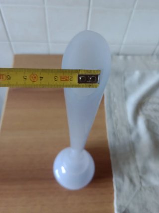 Vaso in vetro bianco