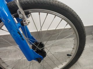 Bicicleta BMX Negra y Azul.  Vendo o cambio.