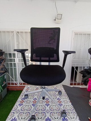 Silla de oficina Ergonomica Actiu TNK Flex 350€