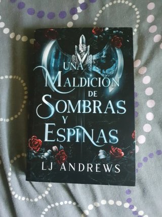 Una maldición de sombras y espinas