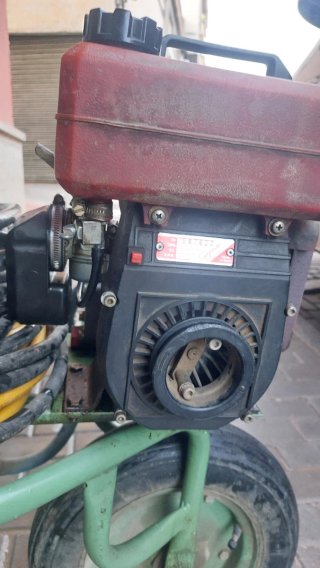 Carro sulfatar y Fumigar con Motor de gasolina