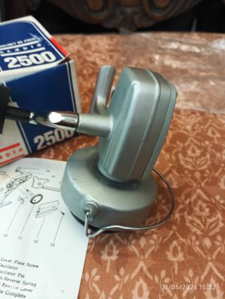 Carrete de pesca GLADIA 2500