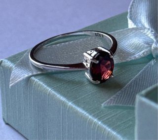 Anillo Plata Diamante Rojo Elegante