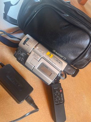 Videocámara Sony Handycam Vision CCD-TRV87 Hi8