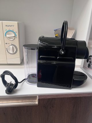 Macchina da caffè Nespresso nera