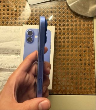 iPhone 16 Azul ultramarine