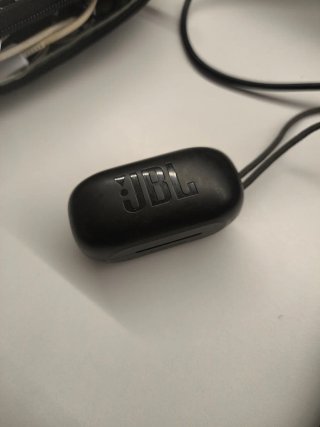 Auriculares JBL negros