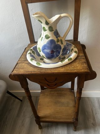 Palanganero con espejo de madera