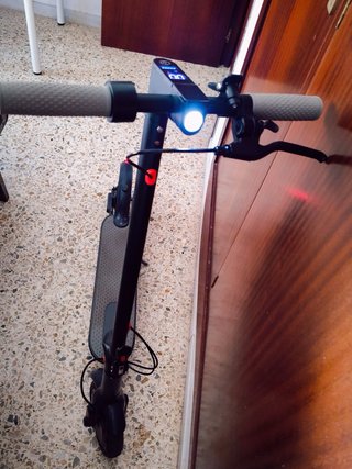 Patinete Eléctrico + Cargador y Casco