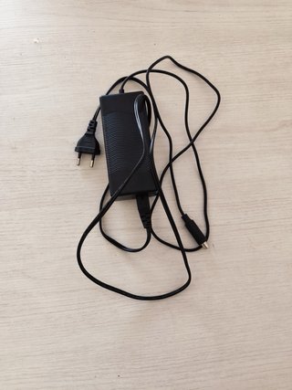 Patinete Eléctrico + Cargador y Casco