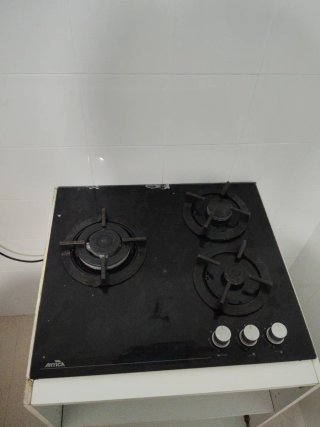 Placa de gas y mueble de cocina