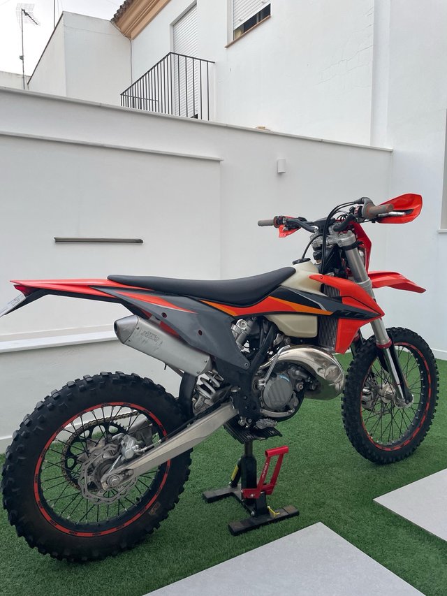 KTM 150cc 2t 2021 (matriculada) URGE LA VENTA