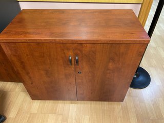 Mueble de oficina de madera