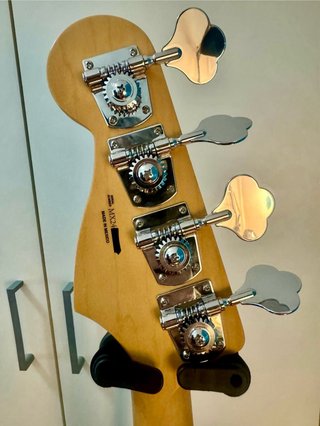 Fender Jazz Bass Edição Limitada