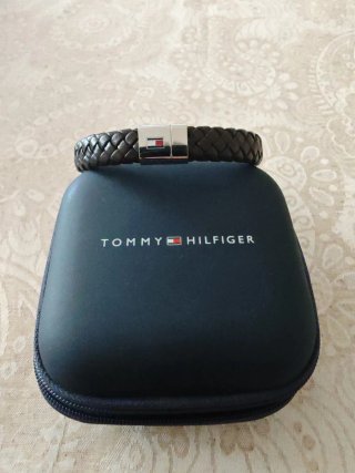 Pulsera Tommy Hilfiger de cuero marrón. 20 cm