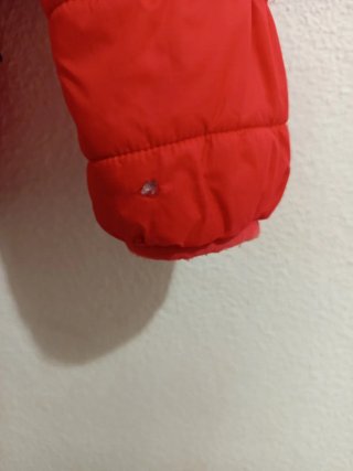 Cazadora acolchada roja