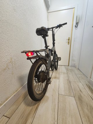 Bicicleta eléctrica plegable
