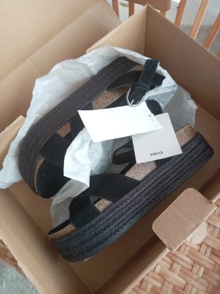 Sandalias MNG Piel Negro (35)