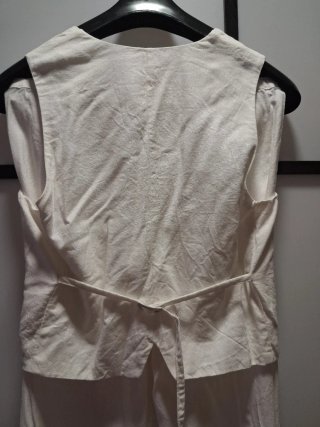 Conjunto chaleco y pantalón blanco