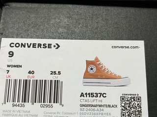 Zapatillas Converse Marrones y Blancas