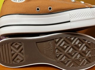 Zapatillas Converse Marrones y Blancas