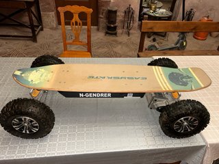 Longboard Eléctrico Todoterreno 900W