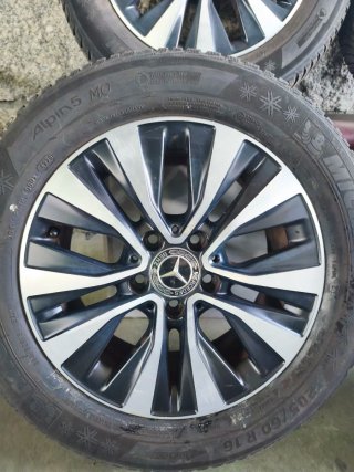 Llantas Mercedes 16 con neumáticos Michelin