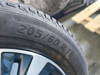Llantas Mercedes 16 con neumáticos Michelin