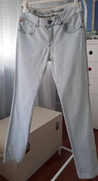 Camiseta Paramita y pantalón Lois de algodón