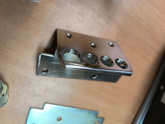 CERRADURA SOBREPONER SEGURIDAD AZBE