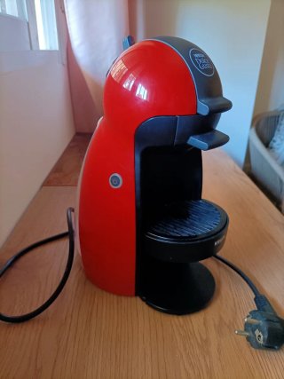 Macchina da caffè Dolce Gusto Krups rossa