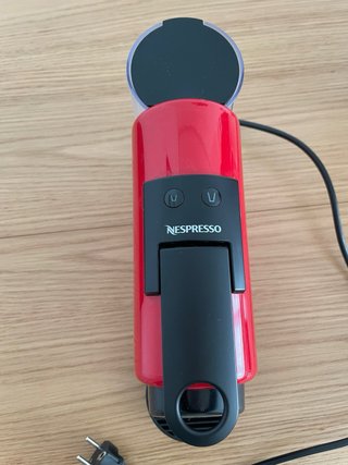 Macchina da caffè Nespresso DeLonghi rossa