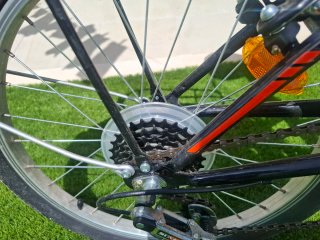 Bicicleta Plegable Negra.Solo un par de usos.