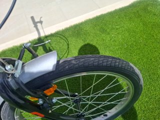 Bicicleta Plegable Negra.Solo un par de usos.