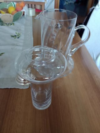 Brocca capiente con spazio ghiaccio