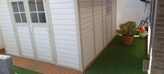 Caseta de jardín resina gris y blanca