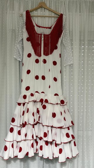 Traje Flamenca Blanco Lunares Rojos