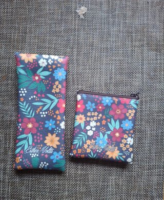Conjunto monedero y estuche gato flores