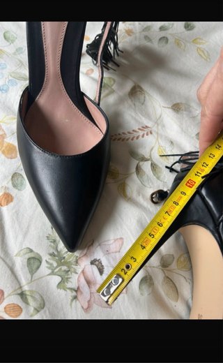 Zapatos de tacón Ezzio negros con flecos