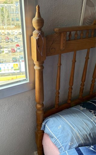 Cabecero de madera rústica