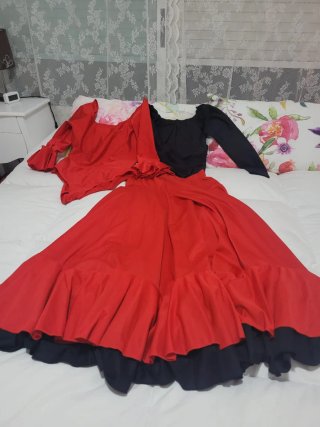 Contacto Encarni 637545576 Falda y un body